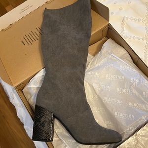 Kenneth Cole Womens Boots. Never worn